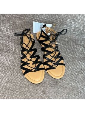 Greens Casual Black tie up sandals zipper in the back. Size 8  NWT